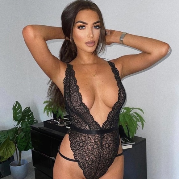 SOLD OUT Black Scalloped Lace Strappy Lingerie Bodysuit - Picture 2 of 6